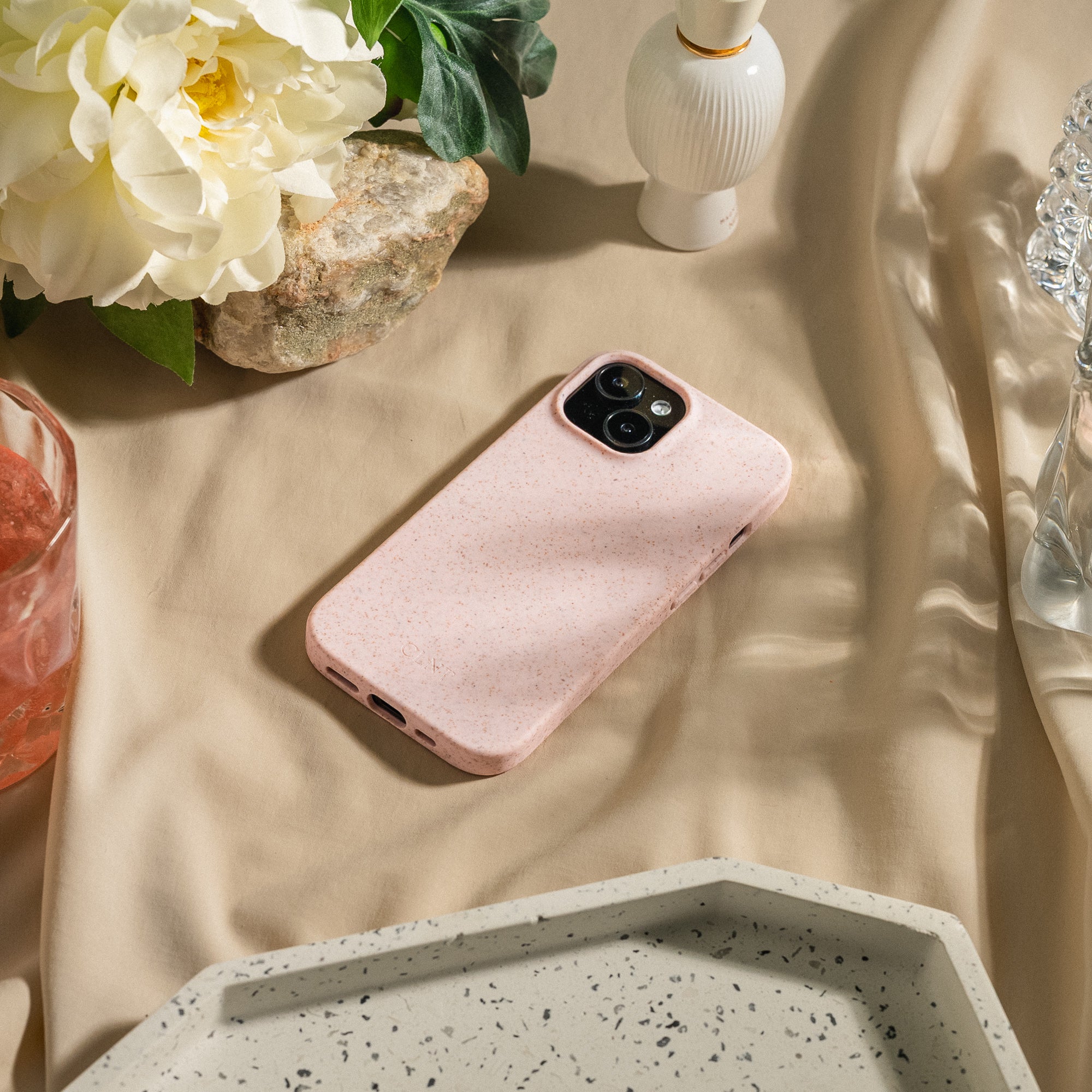 Lavendel lilla iPhone 15 deksel – minimalistisk mobildeksel fra CLNT, frontvisning